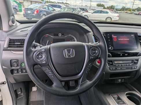 Used 2023 Honda Ridgeline Sport image 9