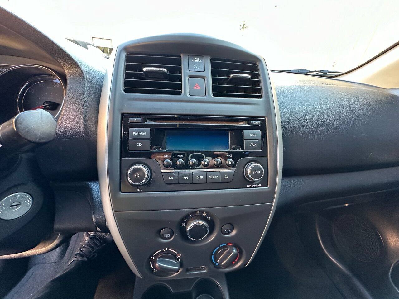 Used 2018 Nissan Versa SV FWD image 15