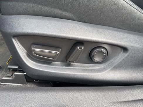 Used 2026 Toyota Camry SE w/ Convenience Package image 21