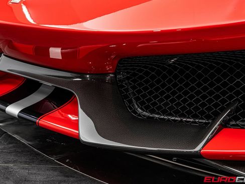 Used 2020 Ferrari 488 Pista Coupe image 14