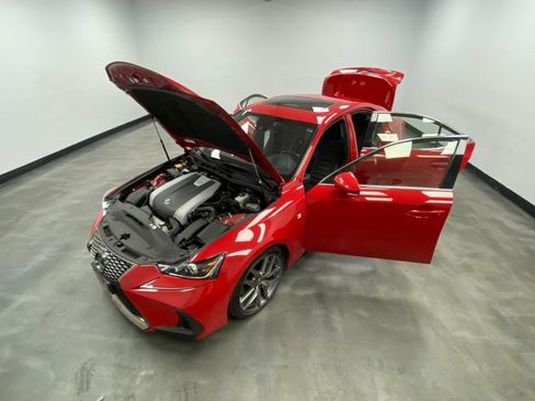 Used 2019 Lexus IS 300 AWD image 41