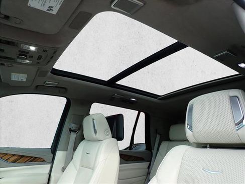 Used 2023 Cadillac Escalade Sport Platinum w/ LPO, ONYX Package AWD/4WD image 20