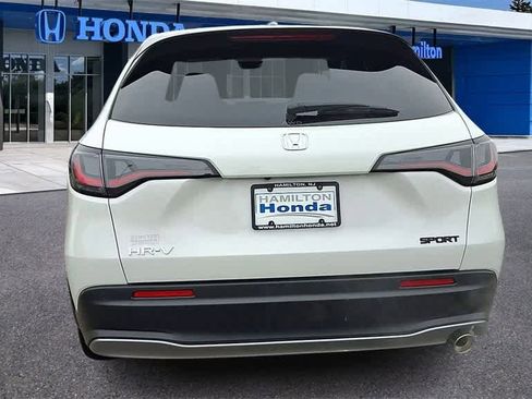 Certified 2025 Honda HR-V Sport image 7