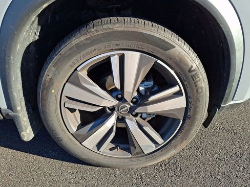 Certified 2022 Nissan Rogue SL image 8