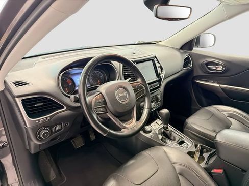 Used 2019 Jeep Cherokee Limited AWD/4WD image 8