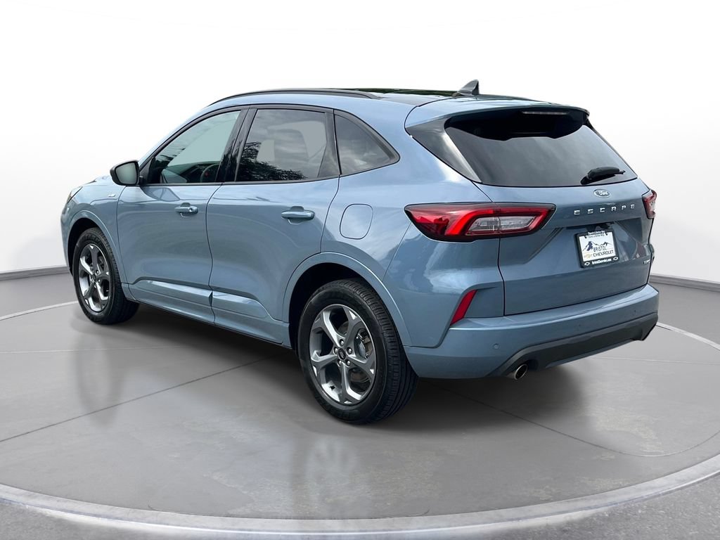 Used 2024 Ford Escape ST-Line w/ Tech Pack #1 AWD/4WD image 7