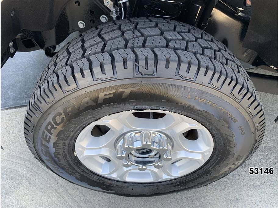 Used 2025 Ford F250 XLT w/ FX4 Off-Road Package AWD/4WD image 16