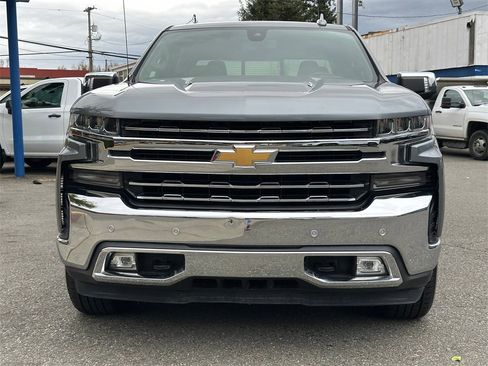 Used 2019 Chevrolet Silverado 1500 LTZ w/ LTZ Premium Package image 3