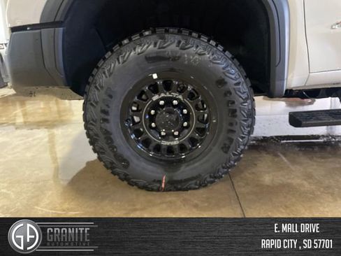 New 2026 GMC Sierra 2500 AT4X w/ AT4X AEV Edition AWD/4WD image 18