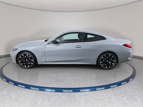 Used 2025 BMW 430i xDrive Coupe w/ M Sport Package image 9