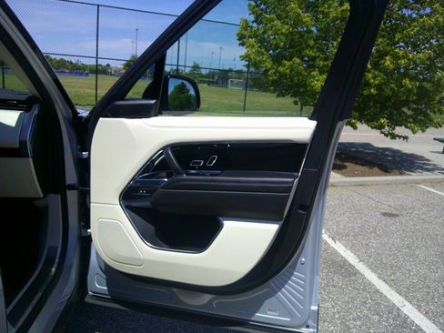 Used 2023 Land Rover Range Rover SE AWD/4WD image 66