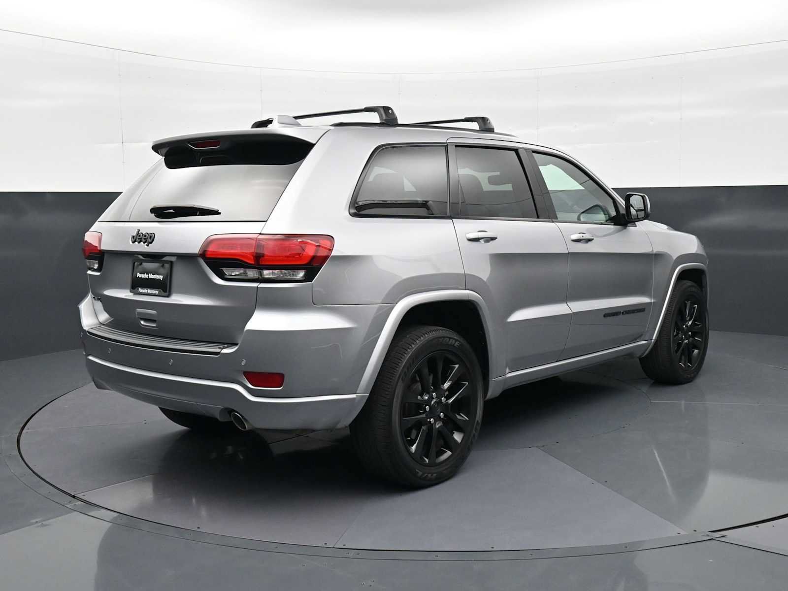 Used 2019 Jeep Grand Cherokee Altitude AWD/4WD image 25