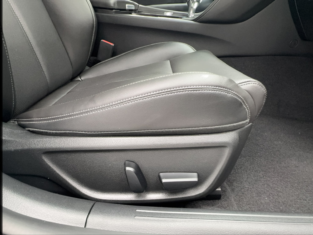 Used 2026 Genesis G70 2.5T RWD image 33