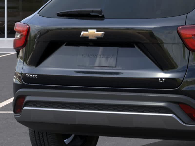 New 2026 Chevrolet Trax LT w/ LT Convenience Package FWD image 14