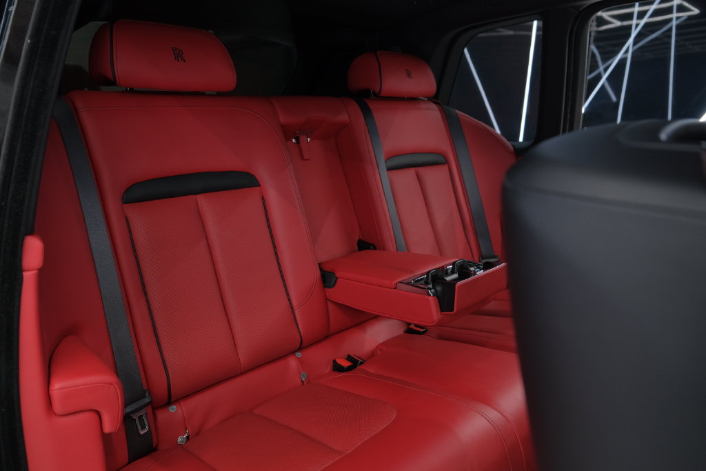 Used 2022 Rolls-Royce Cullinan AWD/4WD image 15
