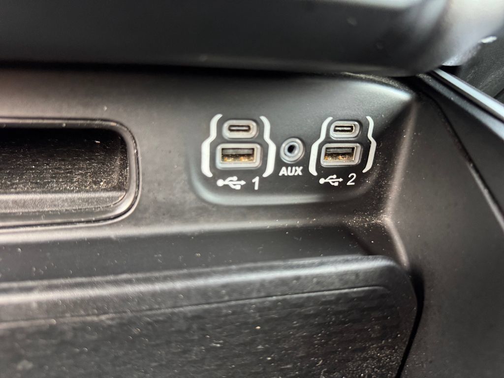 Used 2022 RAM 1500 Big Horn AWD/4WD image 35