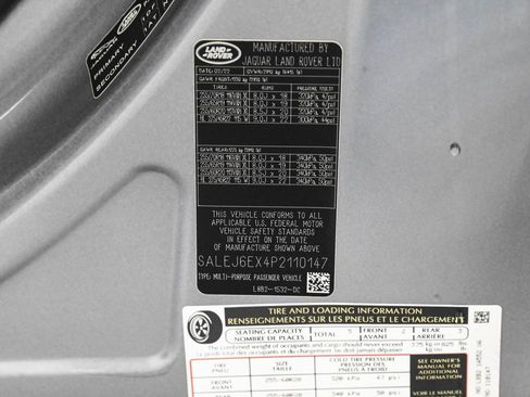 Used 2023 Land Rover Defender 90 S image 12