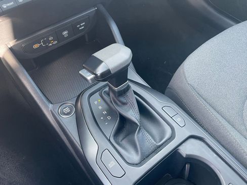 Used 2025 Kia K4 LXS image 44