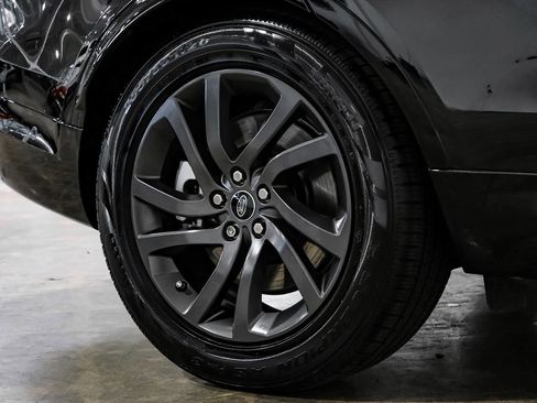 Used 2022 Land Rover Discovery S R-Dynamic image 54