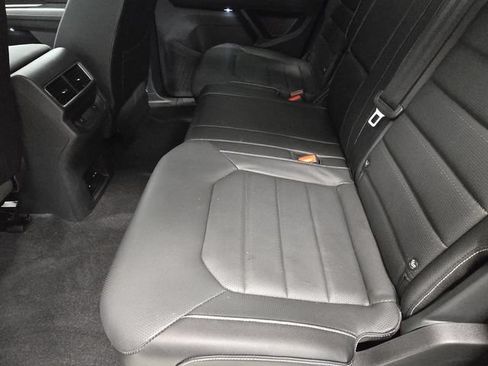 Used 2024 Volkswagen Atlas Cross Sport SEL R-Line AWD/4WD image 13