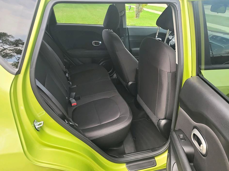 Used 2016 Kia Soul w/ Convenience Package FWD image 41