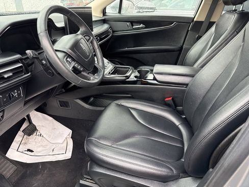 Certified 2022 Lincoln Nautilus FWD w/ Premium Package image 12