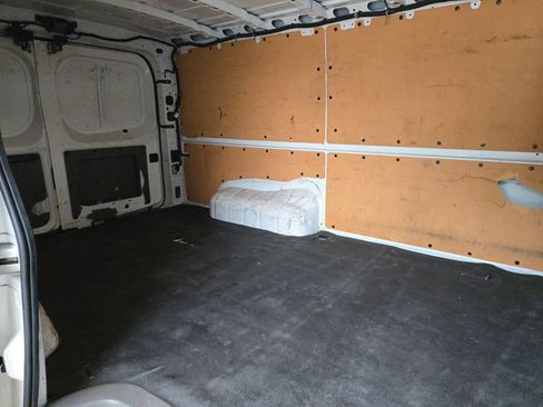 Used 2021 Nissan NV 2500 SV RWD image 16