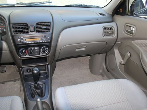 Used 2006 Nissan Sentra 1.8 w/ (F05) Convenience Pkg image 11