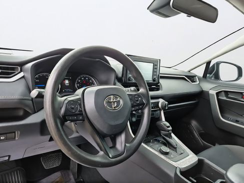 Used 2022 Toyota RAV4 LE AWD/4WD image 22