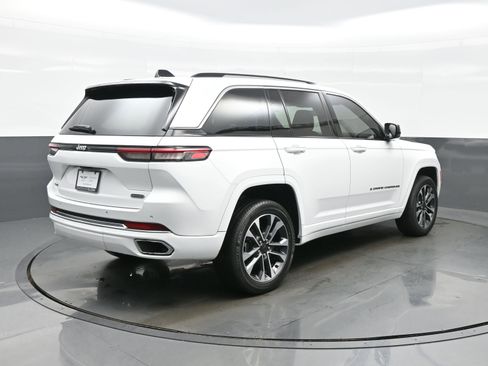 Used 2023 Jeep Grand Cherokee Overland image 8