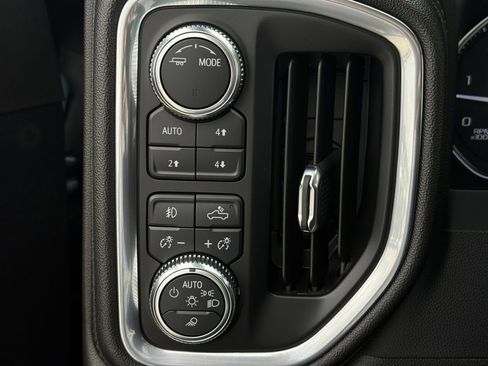 Used 2023 GMC Sierra 2500 AT4 w/ AT4 Preferred Package image 24