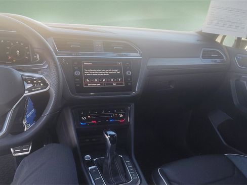 Used 2022 Volkswagen Tiguan SEL R-Line image 9