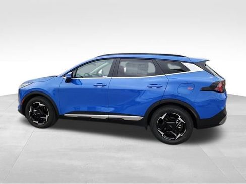 Certified 2026 Kia Sportage EX w/ EX Panorama Roof Package FWD image 6