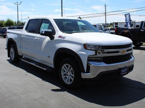 Used 2019 Chevrolet Silverado 1500 LT w/ True North Edition AWD/4WD image 8