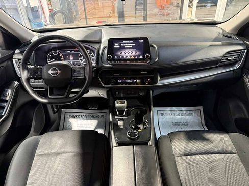 Used 2025 Nissan Rogue SV image 23