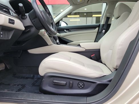 Used 2019 Honda Accord EX-L image 16