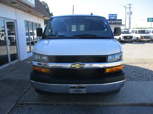 Used 2024 Chevrolet Express 2500 w/ Driver Convenience Package RWD image 2