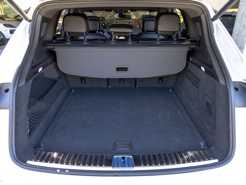 Certified 2021 Porsche Cayenne AWD/4WD image 49