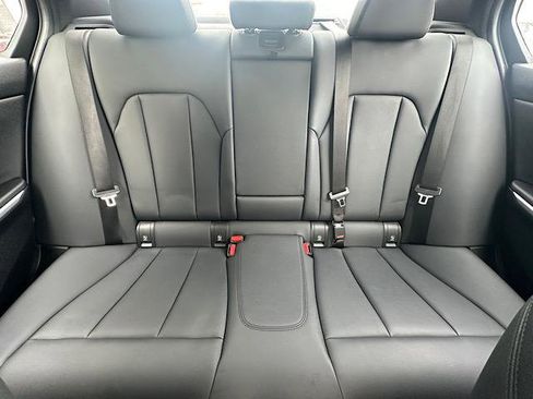 Used 2019 BMW 330i xDrive Sedan w/ Convenience Package image 31