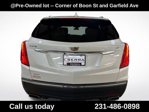 Used 2017 Cadillac XT5 Premium Luxury AWD/4WD image 4