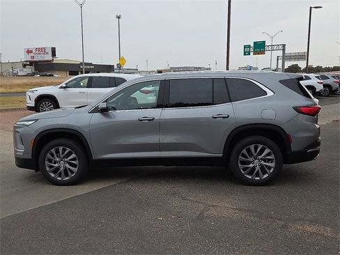 New 2026 Buick Enclave Preferred image 2