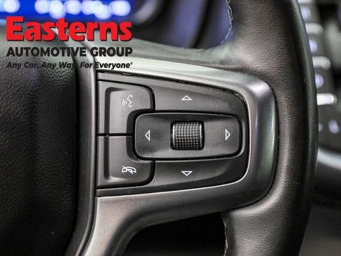 Used 2024 Chevrolet Suburban Premier RWD image 16