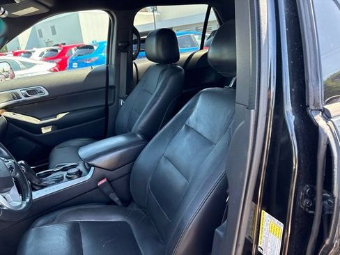 Used 2015 Ford Explorer Limited w/ Equipment Group 302A AWD/4WD image 10