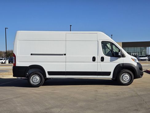 New 2026 RAM ProMaster 2500 w/ Safety Group FWD image 8