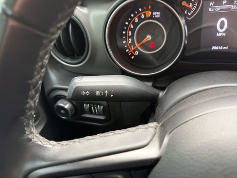 Used 2022 Jeep Wrangler Willys image 13