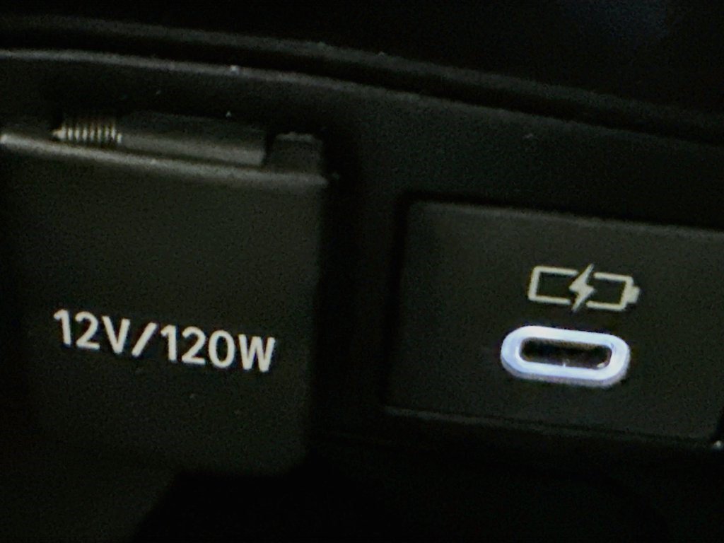 Used 2026 Toyota Corolla Cross LE FWD image 42