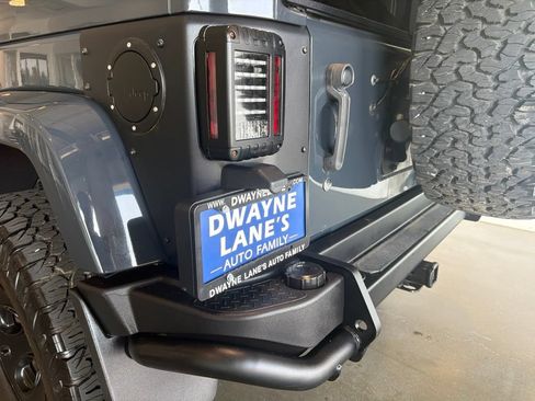 Used 2016 Jeep Wrangler Unlimited Rubicon AWD/4WD image 29