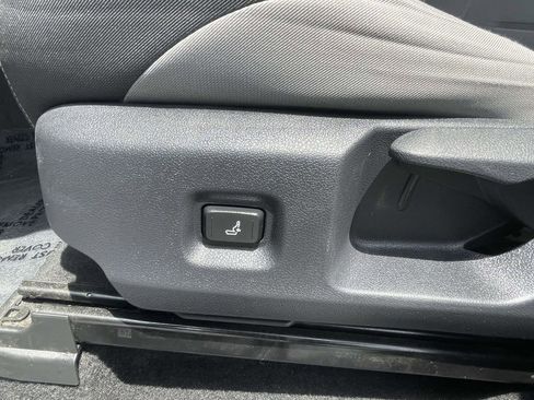 Used 2024 Toyota Tacoma TRD Sport AWD/4WD image 21