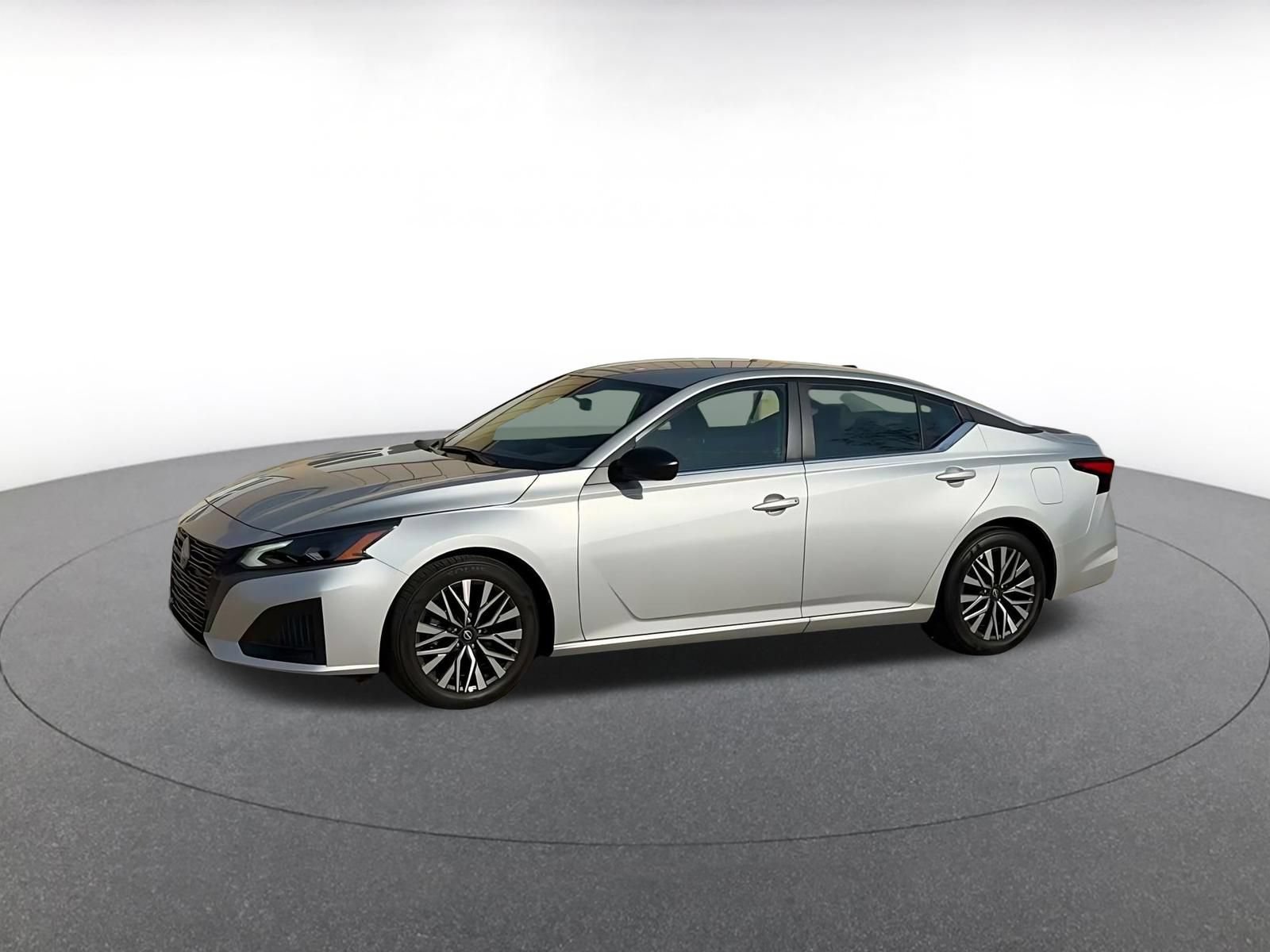 Used 2026 Nissan Altima 2.5 SV FWD image 7