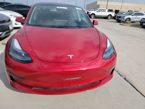 Used 2023 Tesla Model 3 Standard Range image 2